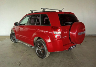 Подержанный автомобиль Suzuki Grand Vitara 2012 года (7 фото)