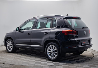 Подержанный автомобиль Volkswagen Tiguan 2014 года (3 фото)