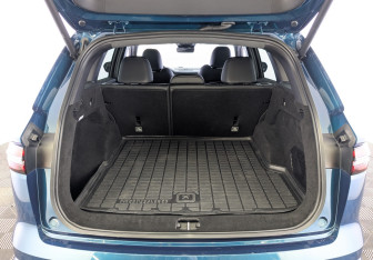 Подержанный автомобиль Geely Monjaro 2024 года (10 фото)