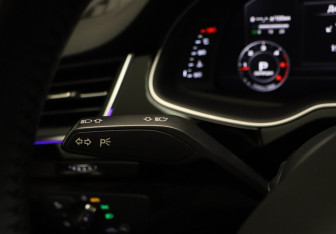 Подержанный автомобиль Audi Q7 2019 года (14 фото)