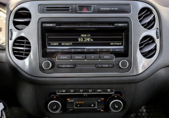 Подержанный автомобиль Volkswagen Tiguan 2012 года (15 фото)