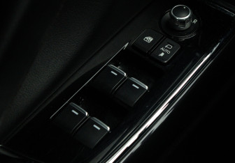 Подержанный автомобиль Mazda CX-9 2018 года (19 фото)