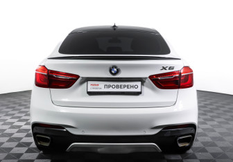 Подержанный автомобиль BMW X6 2018 года (6 фото)