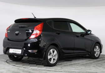 Подержанный автомобиль Hyundai Solaris Hatchback 2011 года (3 фото)