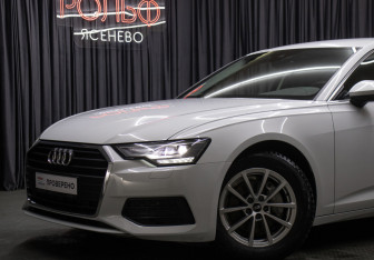 Подержанный автомобиль Audi A6 Sedan 2021 года (22 фото)