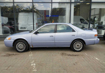 Подержанный автомобиль Toyota Camry Sedan 1996 года (5 фото)