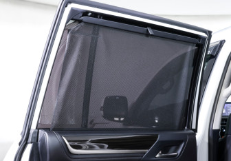 Подержанный автомобиль Lexus LX 2015 года (12 фото)