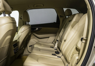 Подержанный автомобиль Audi Q7 2016 года (13 фото)