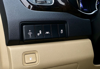 Подержанный автомобиль Kia Carnival 2019 года (24 фото)