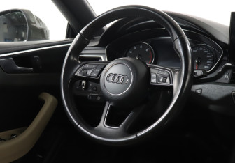 Подержанный автомобиль Audi A5 Coupe 2016 года (15 фото)