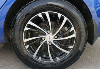 Подержанный автомобиль Kia Rio Sedan 2012 года (9 фото)