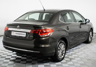 Подержанный автомобиль Citroen C4 Sedan 2017 года (5 фото)