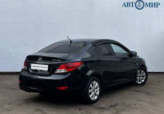 Подержанный автомобиль Hyundai Solaris Sedan 2012 года (5 фото)
