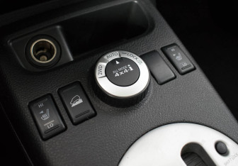 Подержанный автомобиль Nissan X-Trail 2014 года (17 фото)