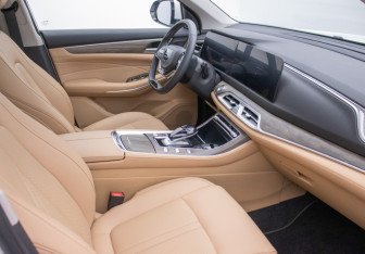 Подержанный автомобиль Evolute i-SPACE 2024 года (9 фото)