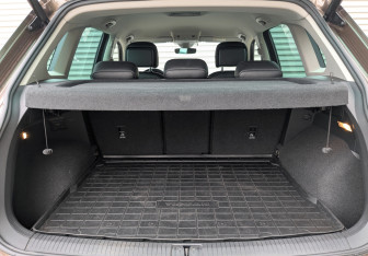 Подержанный автомобиль Volkswagen Tiguan 2019 года (10 фото)