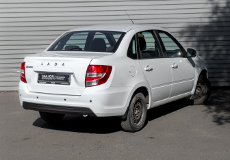 Подержанный автомобиль LADA (ВАЗ) Granta Sedan 2023 года (5 фото)