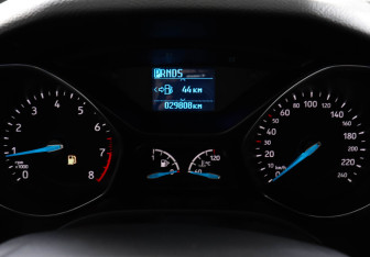 Подержанный автомобиль Ford Focus Hatchback 2018 года (11 фото)