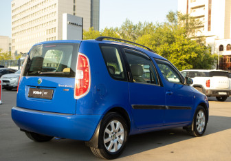 Подержанный автомобиль Skoda Roomster 2008 года (4 фото)