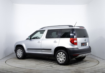 Подержанный автомобиль Skoda Yeti 2011 года (7 фото)