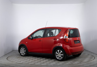 Подержанный автомобиль Suzuki Splash 2009 года (7 фото)