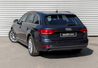 Подержанный автомобиль Audi A4 Wagon 2018 года (7 фото)