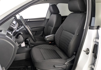 Подержанный автомобиль Skoda Rapid Liftback 2018 года (20 фото)