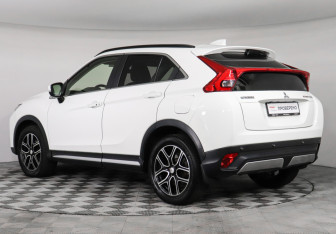 Подержанный автомобиль Mitsubishi Eclipse Cross 2018 года (7 фото)