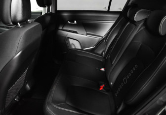 Подержанный автомобиль Kia Sportage 2012 года (10 фото)