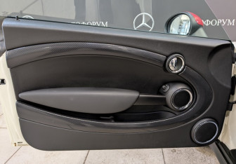 Подержанный автомобиль MINI Coupe 2012 года (23 фото)