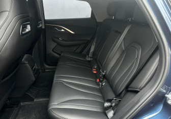 Подержанный автомобиль Omoda C5 2023 года (10 фото)