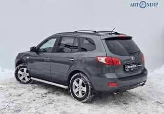 Подержанный автомобиль Hyundai Santa Fe 2007 года (6 фото)