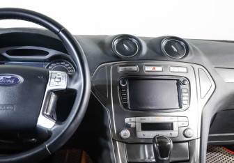 Подержанный автомобиль Ford Mondeo Sedan 2008 года (13 фото)