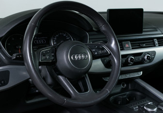 Подержанный автомобиль Audi A5 Coupe 2018 года (14 фото)