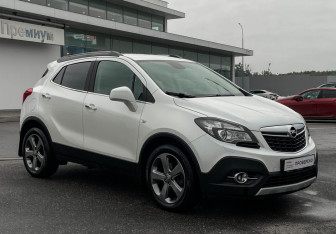 Подержанный автомобиль Opel Mokka 2013 года (3 фото)