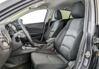 Подержанный автомобиль Mazda 3 Sedan 2014 года (20 фото)