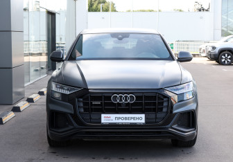 Подержанный автомобиль Audi Q8 2019 года (2 фото)