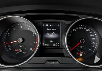 Подержанный автомобиль Volkswagen Tiguan 2021 года (16 фото)