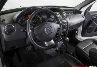 Подержанный автомобиль Renault Duster 2012 года (18 фото)