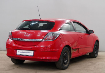 Подержанный автомобиль Opel Astra Hatchback 2008 года (8 фото)