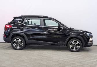 Подержанный автомобиль Москвич 3 2023 года (7 фото)