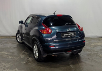 Подержанный автомобиль Nissan Juke 2012 года (4 фото)