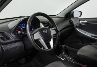 Подержанный автомобиль Hyundai Solaris Hatchback 2012 года (8 фото)