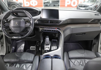 Подержанный автомобиль Peugeot 3008 2021 года (13 фото)