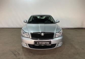 Подержанный автомобиль Skoda Octavia Liftback 2008 года (2 фото)