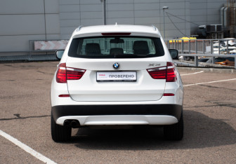 Подержанный автомобиль BMW X3 2010 года (6 фото)