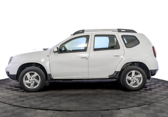 Подержанный автомобиль Renault Duster 2018 года (8 фото)