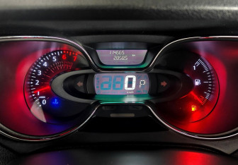 Подержанный автомобиль Renault Kaptur 2018 года (13 фото)