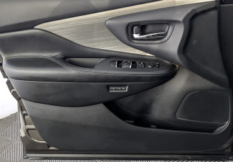 Подержанный автомобиль Nissan Murano Suv 2020 года (19 фото)