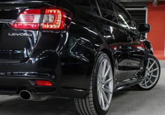 Подержанный автомобиль Subaru Levorg 2015 года (24 фото)